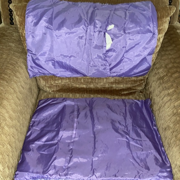 Set of 2 fuzzy purple standard pillow shams - Picture 3 of 4